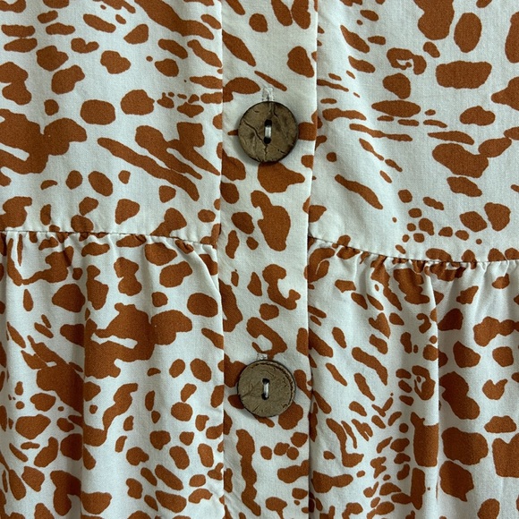 SzXL TOP. Button down front. - Picture 2 of 4